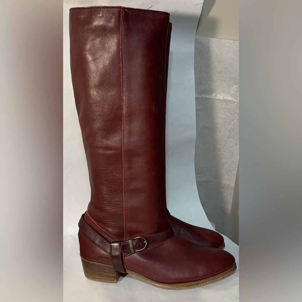 Trotters Women's Burgundy Leather Heeled Boots